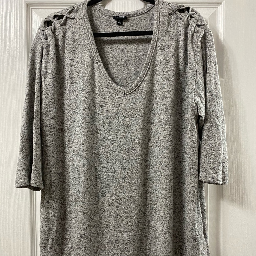Torrid NWOT Grey Sweater
